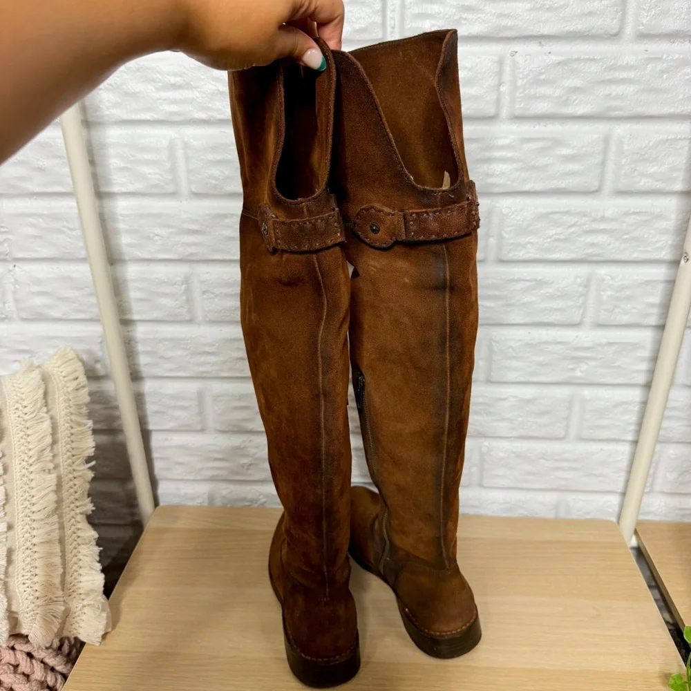 Frye brand new